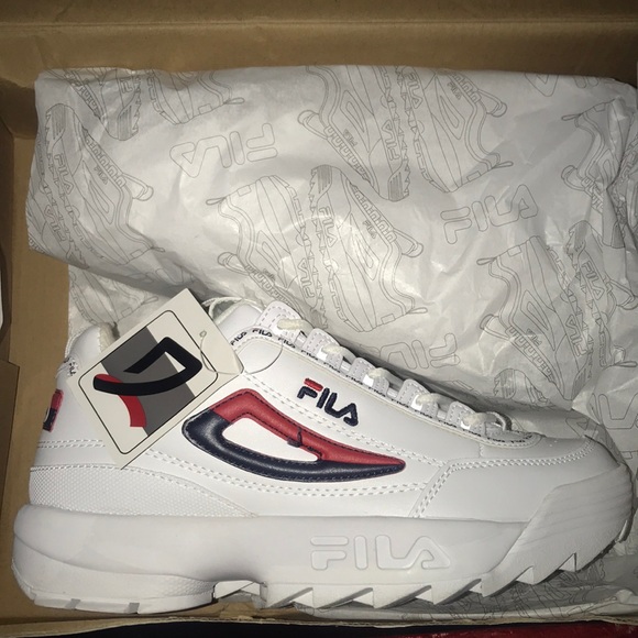 Fila Shoes - BRAND NEW WHITE FILAS SIZE 6.5 (GREAT DEAL)